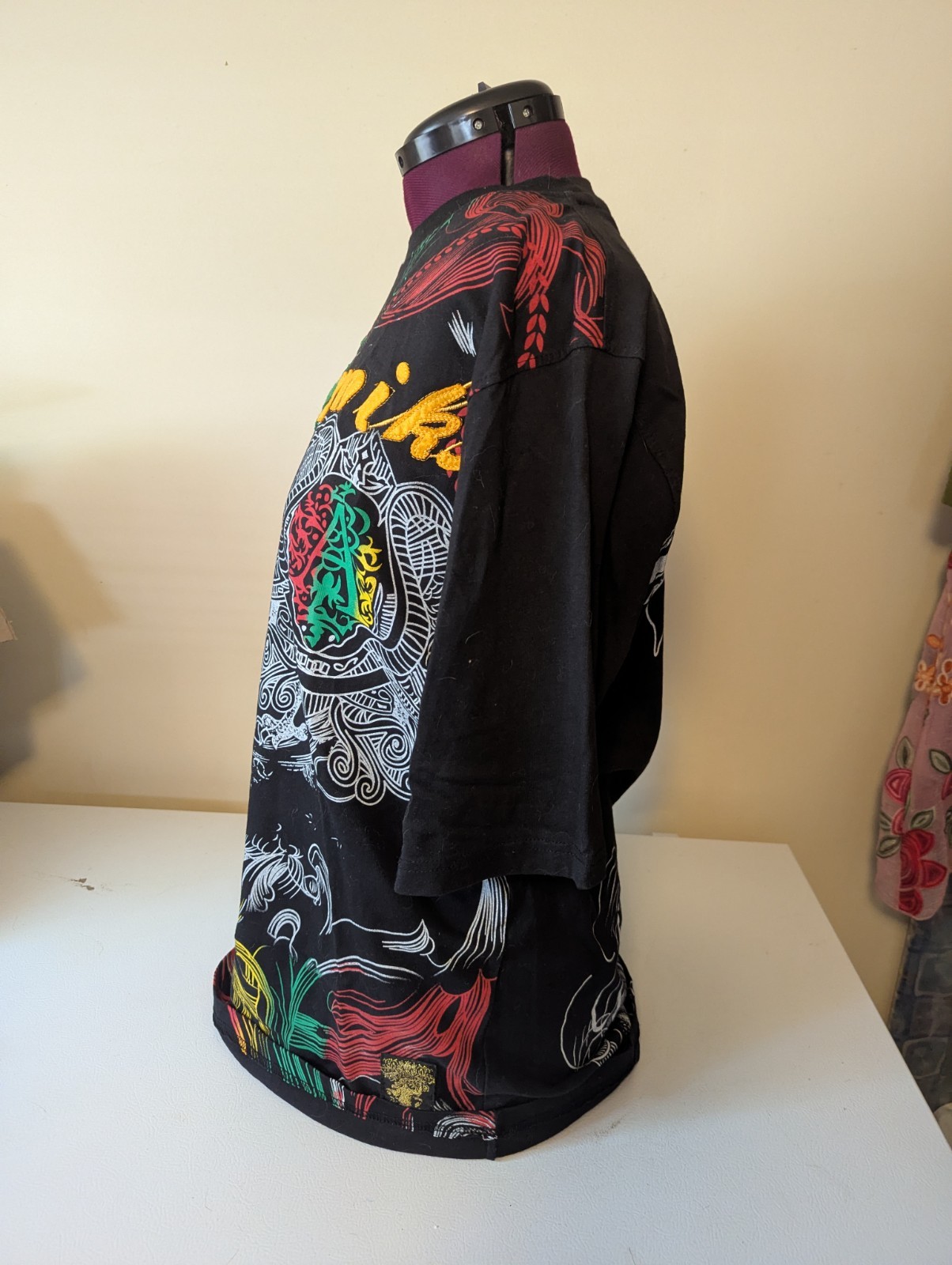 Rare Akademiks Classic Embroidered& Felted Graphic T Shirt 100% Cotton XXL NWOT gallery