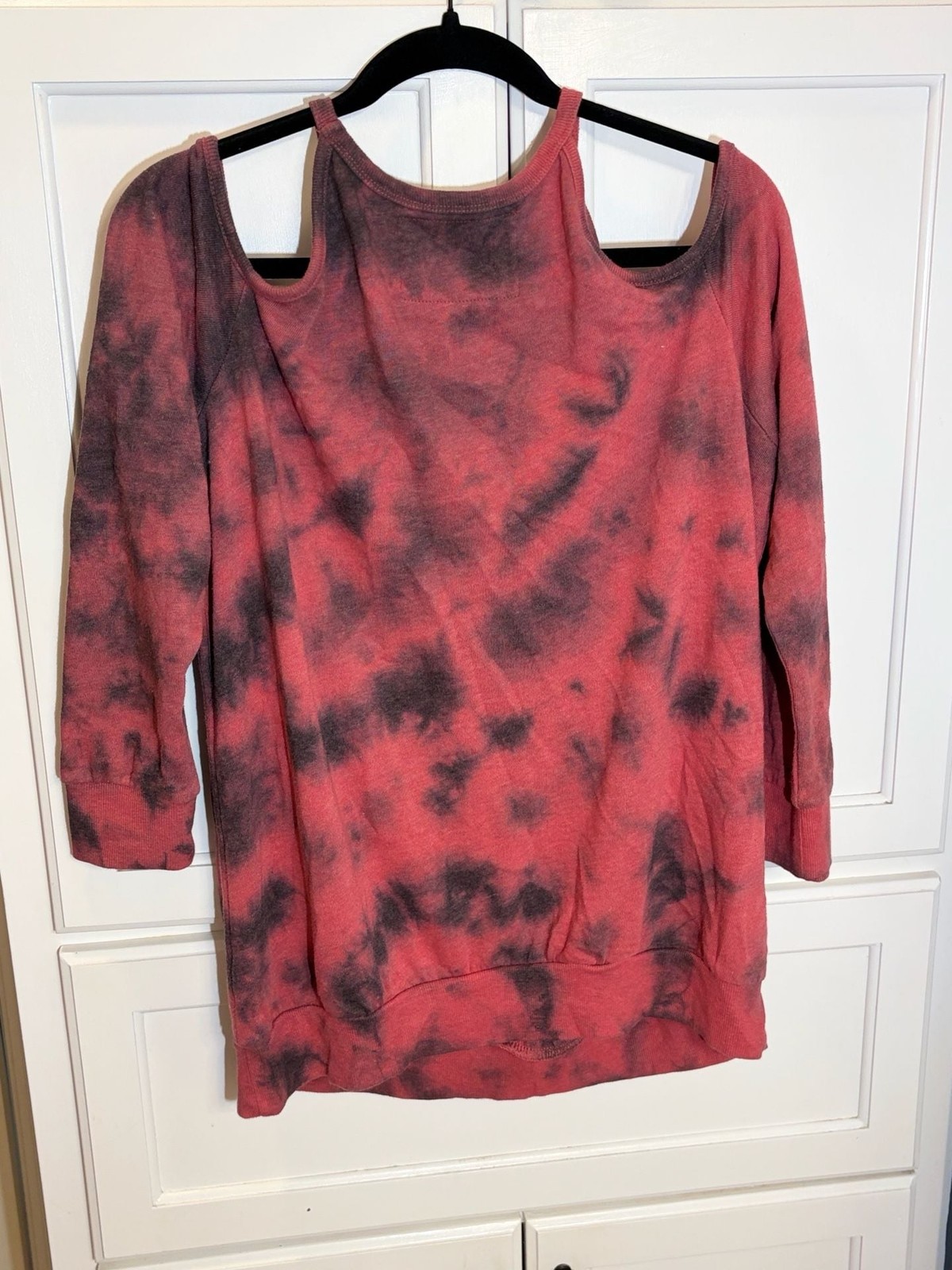 Metallica Red and Black Tie Dye Cold Shoulder Band Graphic Sweatshirt XXS gallery