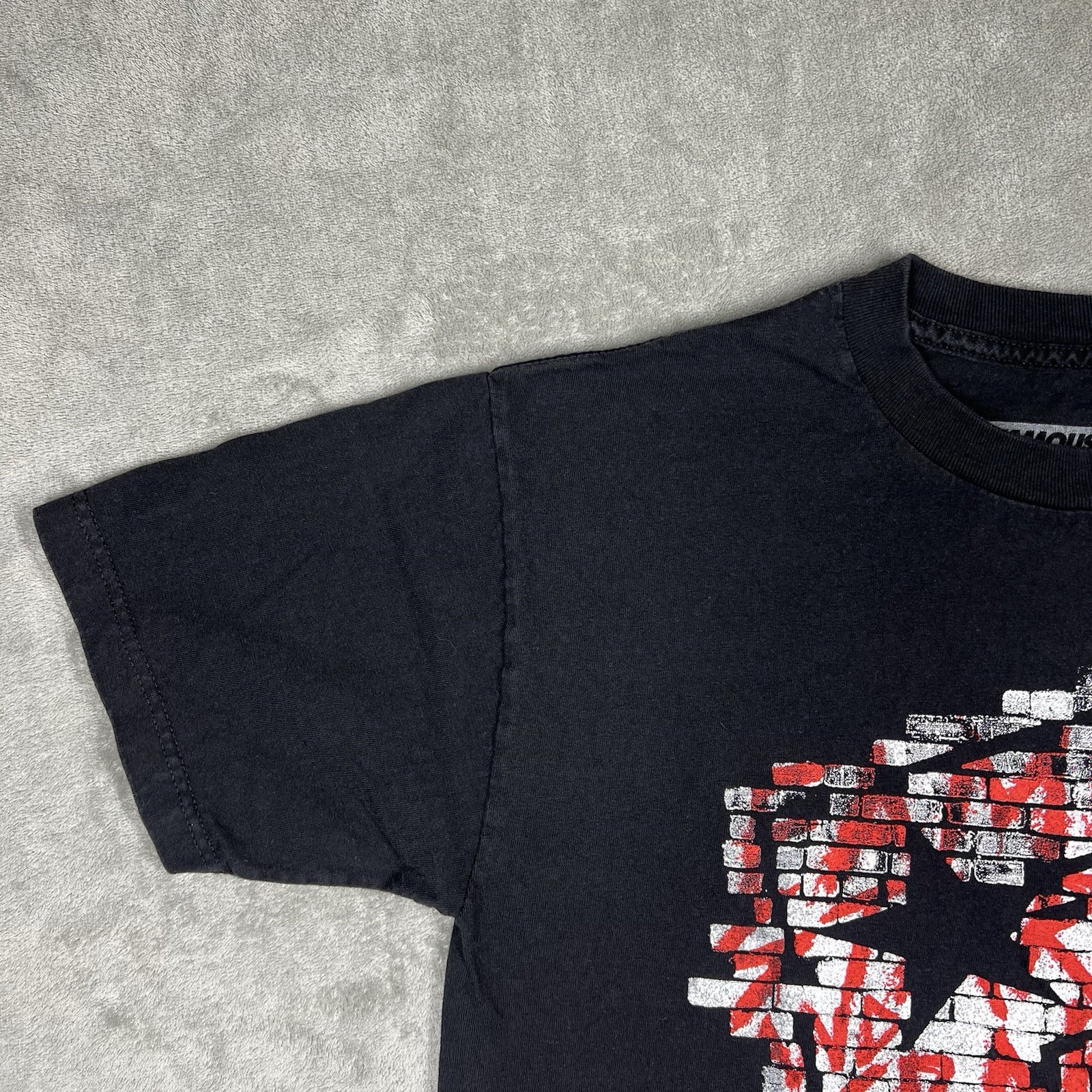 Famous Stars & Strap Shirt Men’s Medium F Logo Graphic Graffiti Brick Wall gallery