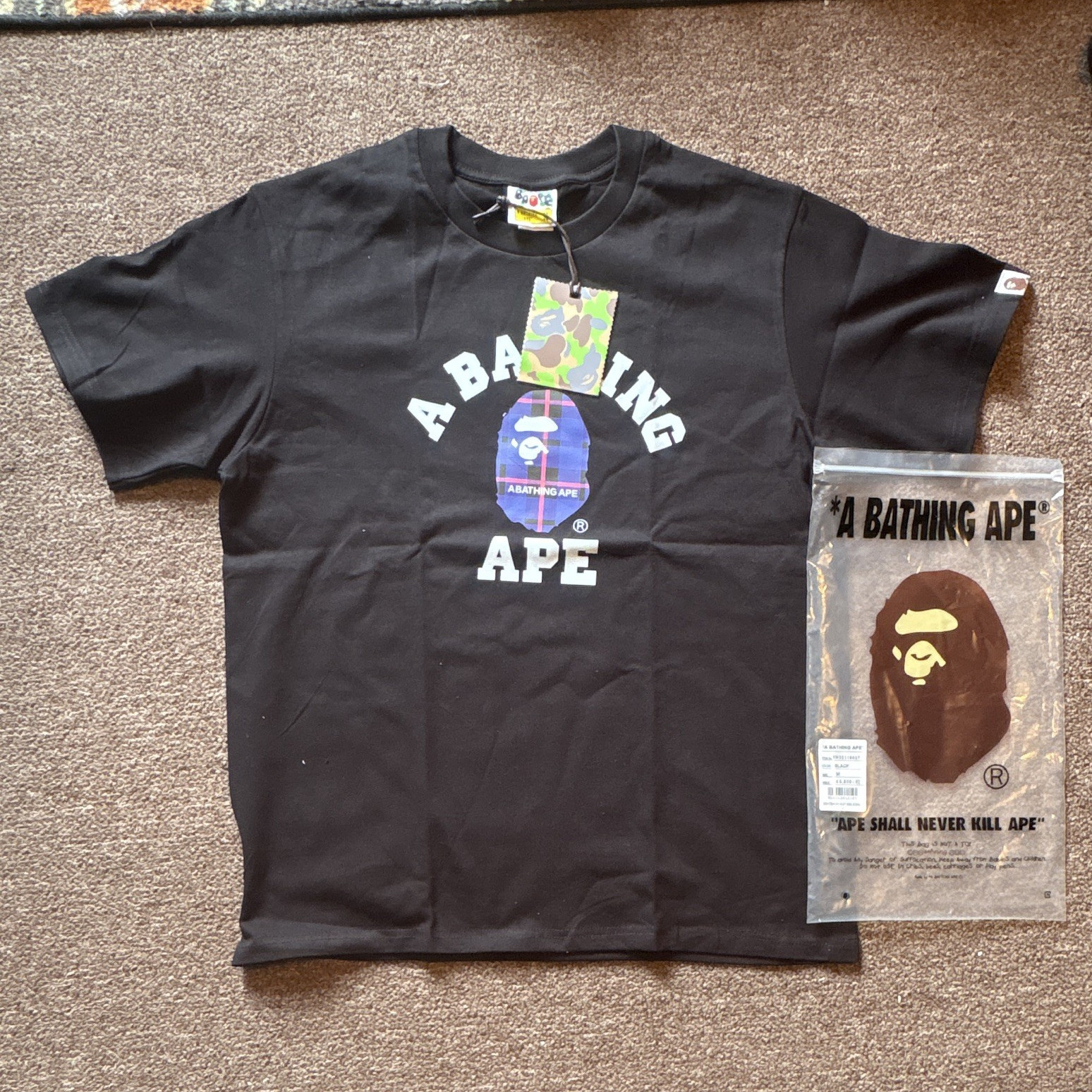 A Bathing Ape BAPE Black Graphic Logo Ape Head Crew Neck T-Shirt Men's M gallery
