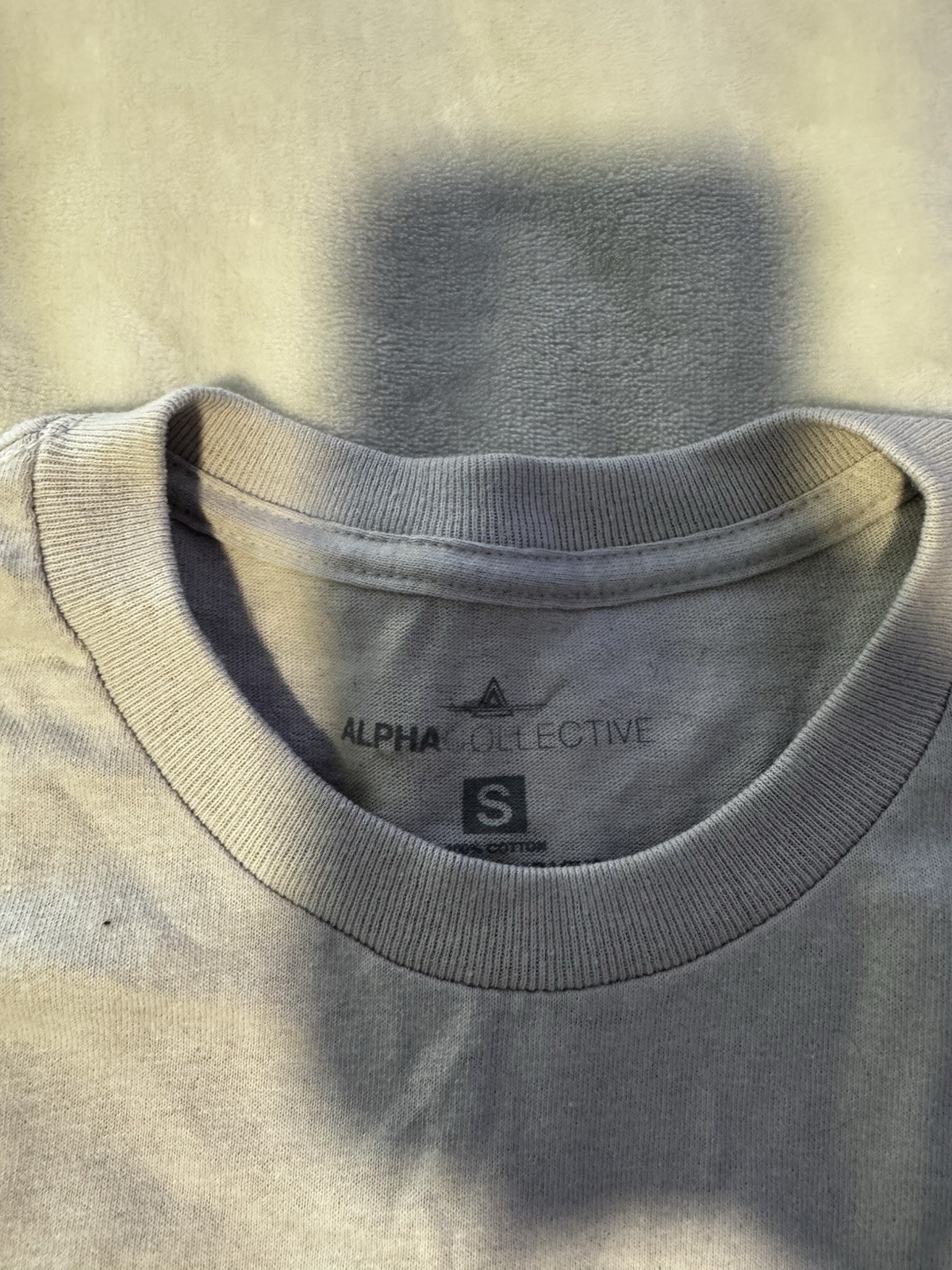 EUC Men’s Alpha Collective Beige Size Small Graphic Print Short Sleeve Shirt gallery