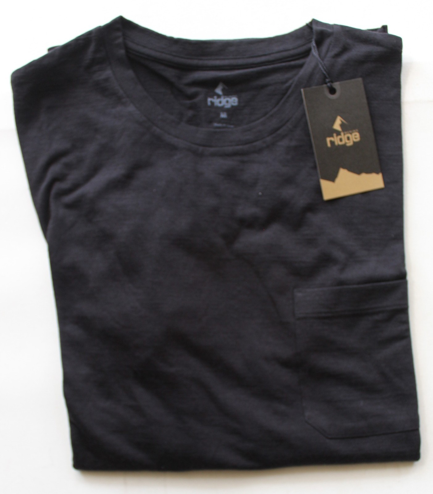 Black Ridge Merino wool men’s journey pocket tee shirt – medium – BNWT