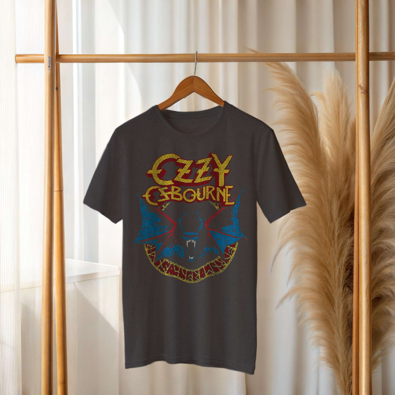 Ozzy Osbourne Heavy Metal Rock Band T-Shirt Vintage Distressed Graphic Tee A176 gallery