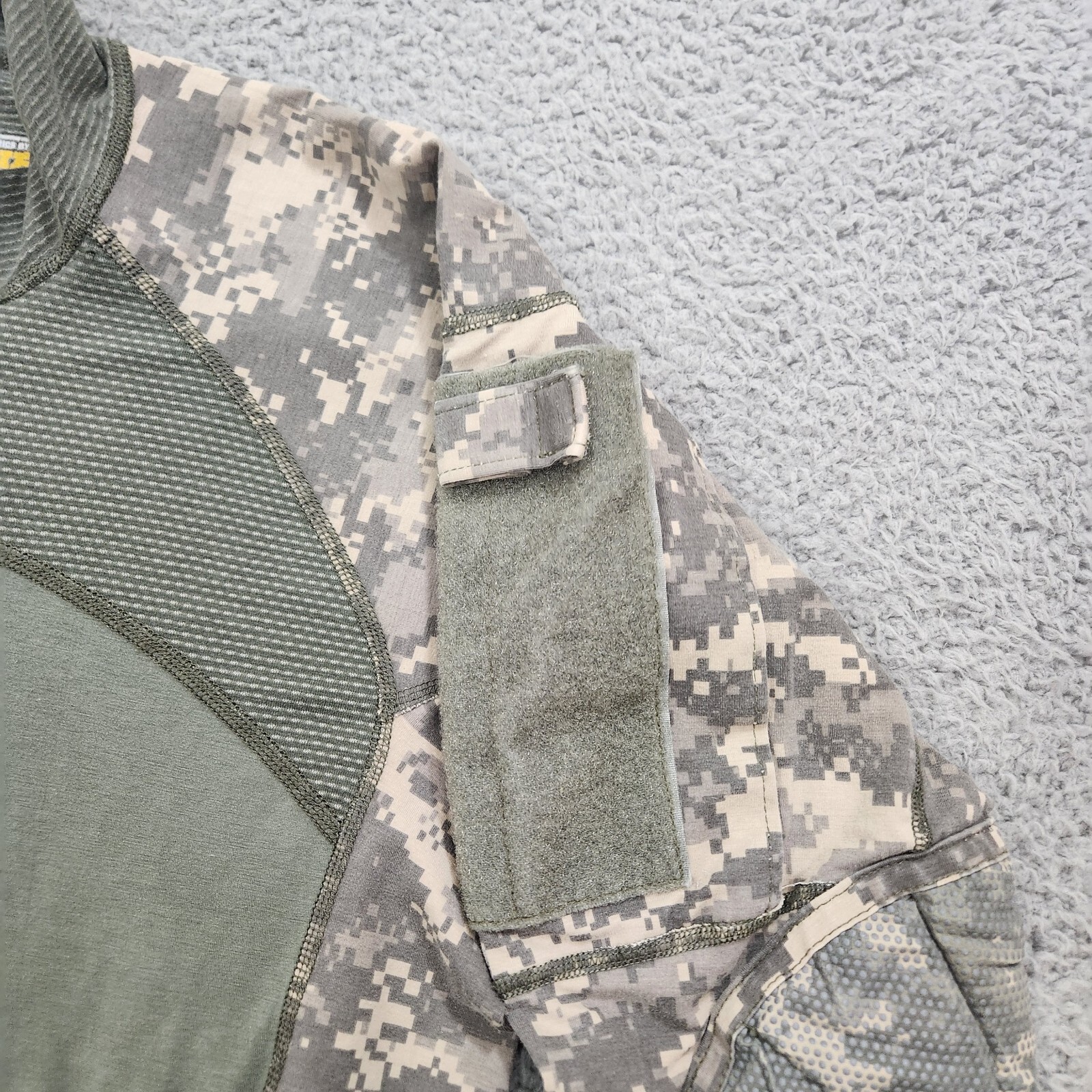 Massif Shirt Mens XS Performance Team Soldier Tactical Camo Gear Army Combat gallery