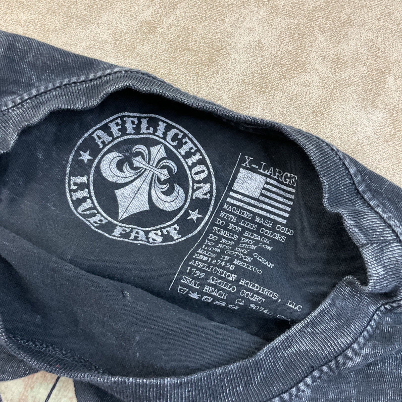 Affliction T-Shirt Sz XL Big Logo Distressed Black Y2K Grunge Retro Short Sleeve gallery