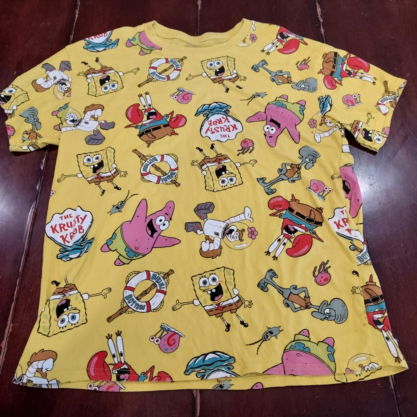 SpongeBob Square Pants Nickelodeon T-shirt Men’s Medium Yellow