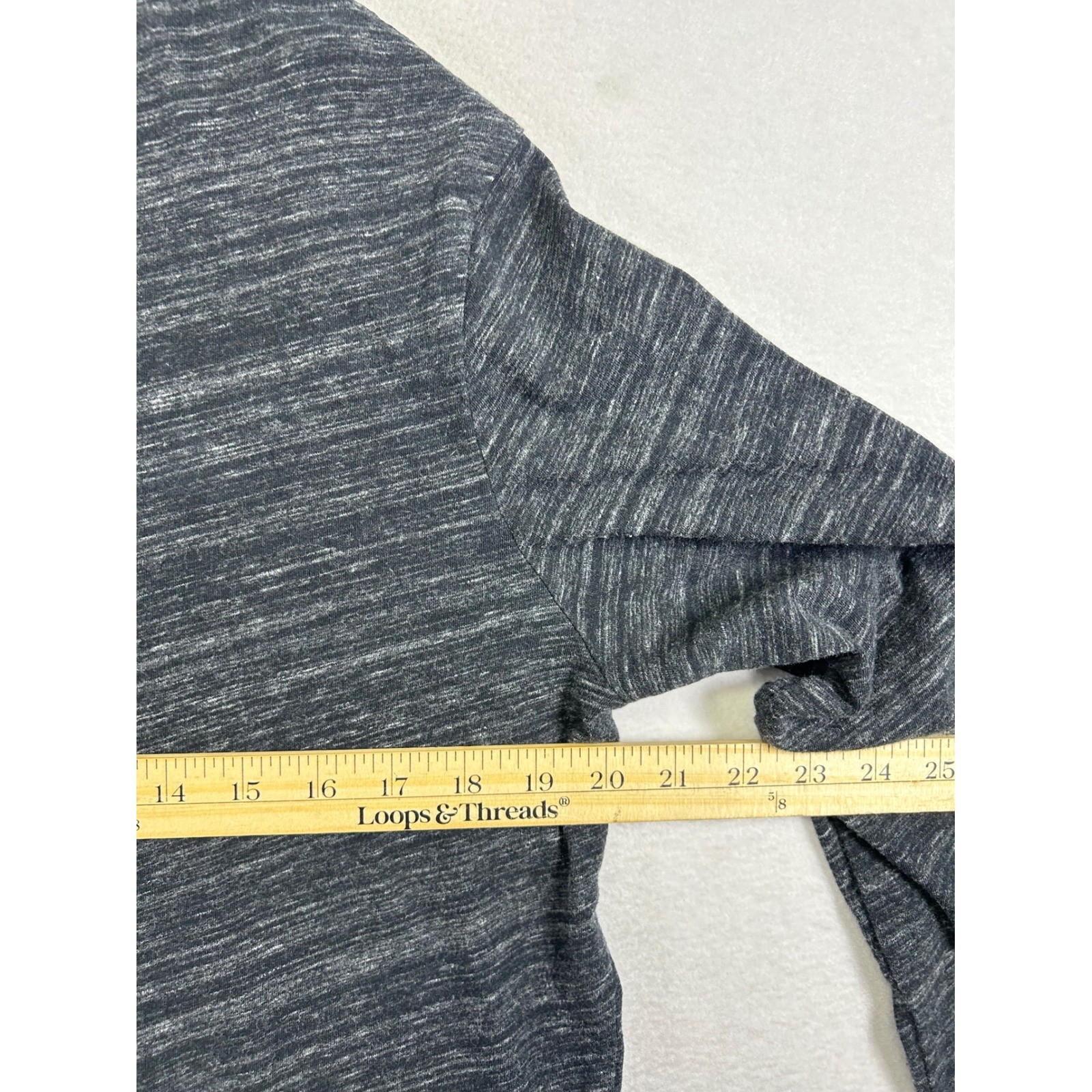 Banana Republic Henley Men Large Charcoal Gray Long Sleeve Cotton Vintage Shirt gallery