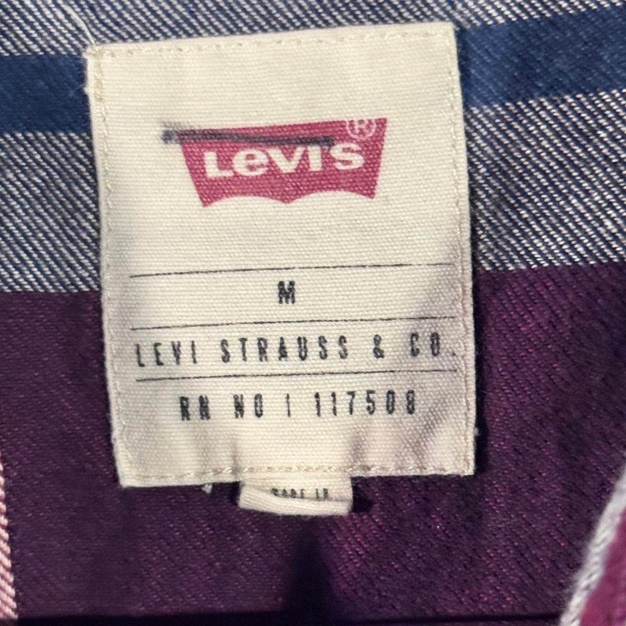 Levi's burgundy plaid button-up pearl snap shirt Size M gallery