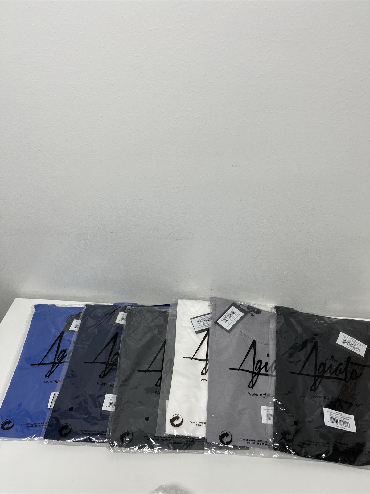 Agiato Mens’ Basic Crew Neck T-Shirt 6-Pack Regular Fit Tee Shirts