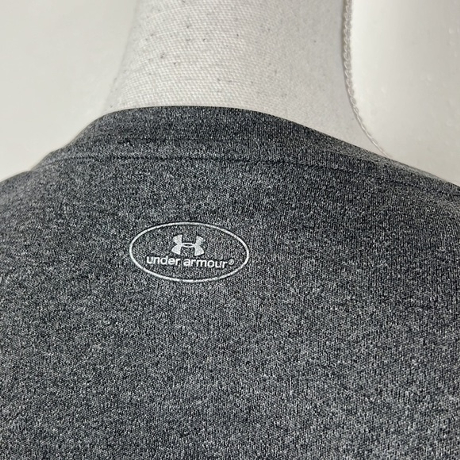 Under Armour Shirt Men Small Grey Semi Fitted Heat Gear Short Sleeve Activewear gallery