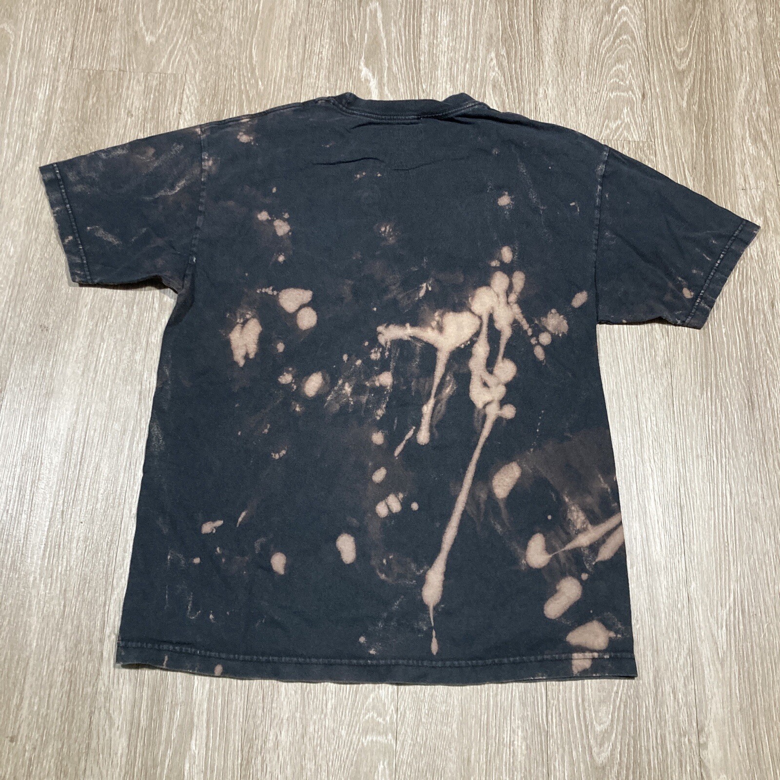 Nike Shirt L Just Do It Essential Athletic Work-out Gym Bleach Bleached Tee gallery