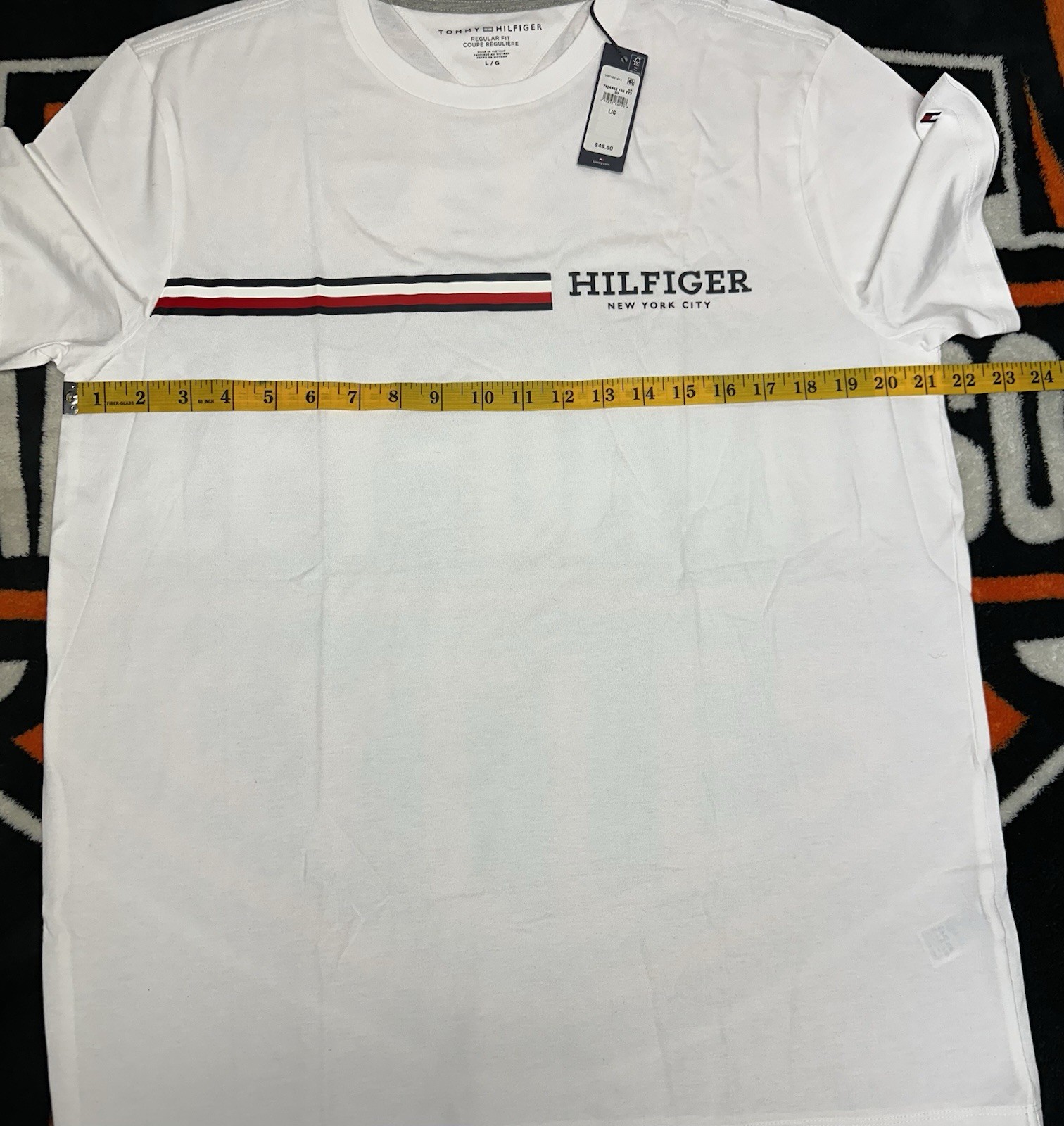 Tommy Hifiger Regular Fit T Shirt Size Mens Large NEW WITH TAGS (Retail $49.50) gallery