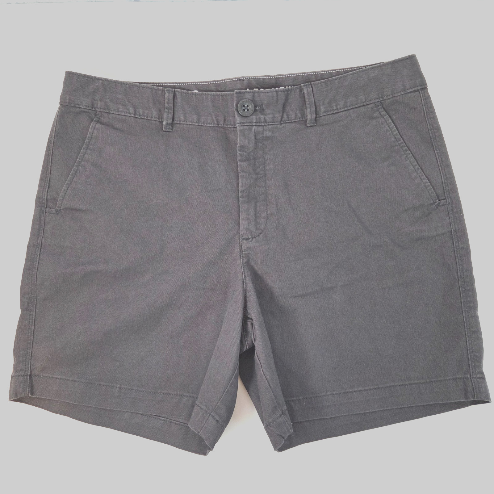 Eddie Bauer Legend Wash Stretch Boyfriend Mid-Rise Shorts Women’s Size T8 Gray