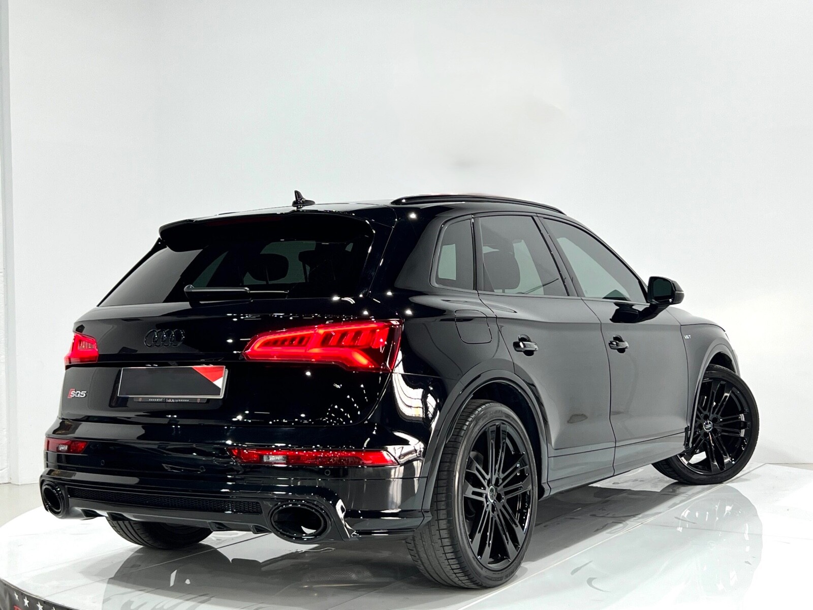 BKM RS Style Upgrade Rear bumper set with Diffuser  Fit Audi Q5 SQ5 B9