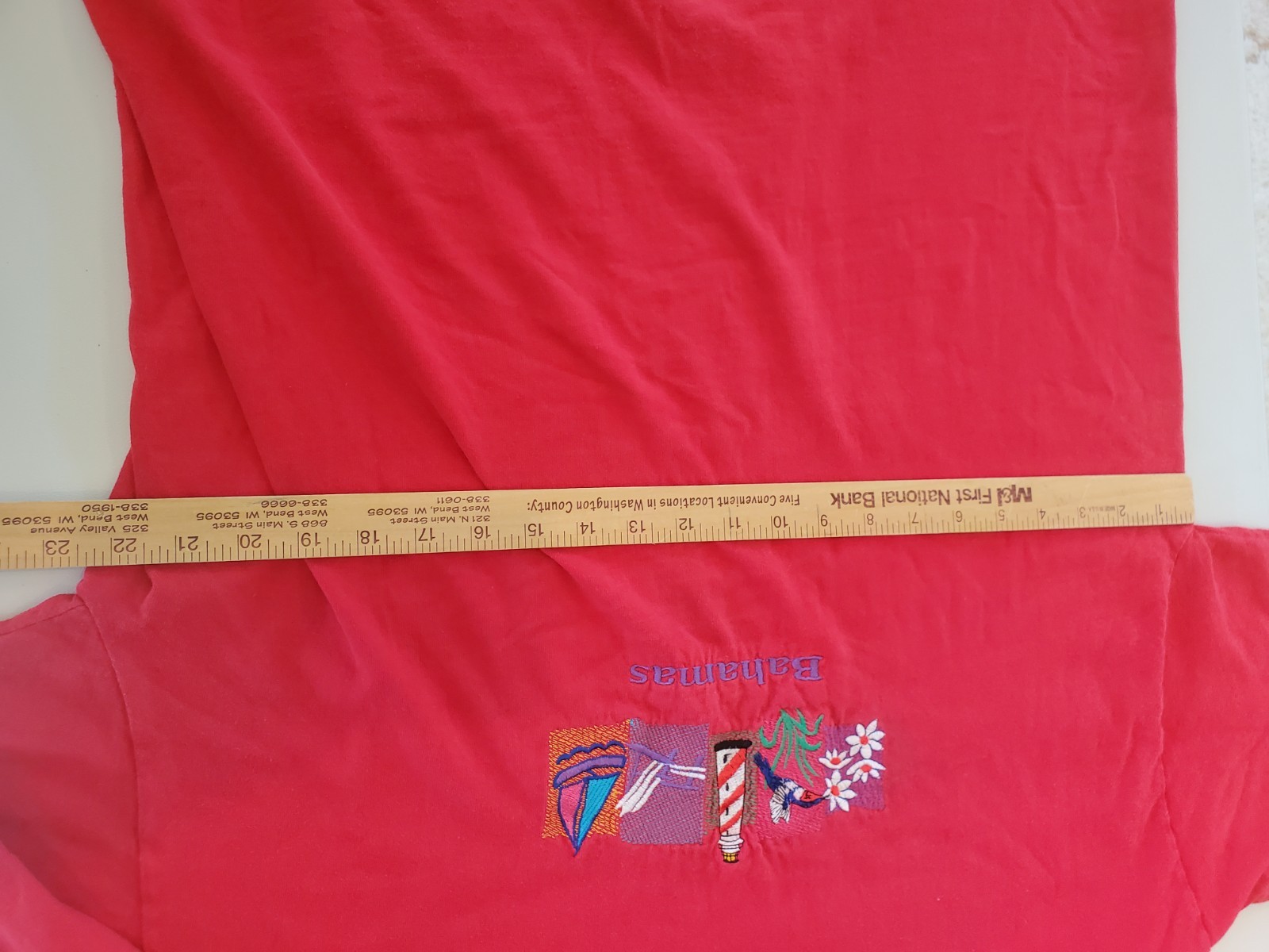 Bahamas Embroidered Graphic T Shirt XL Red Lighthouse Sailboat Vacation gallery