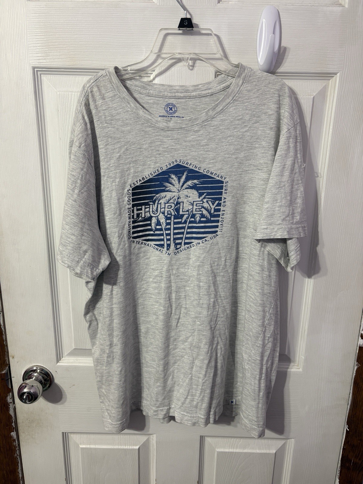Hurley Men's Gray Graphic T-Shirt SZ L SInce 1999 98 cotton gallery