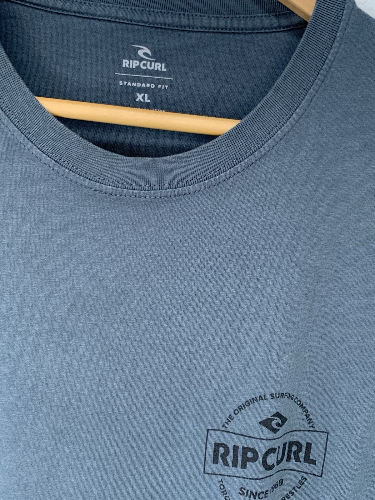 Rip Curl Men’s XL Gray Standard Fit Graphic Logo Crew Neck Short Sleeve T-Shirt gallery