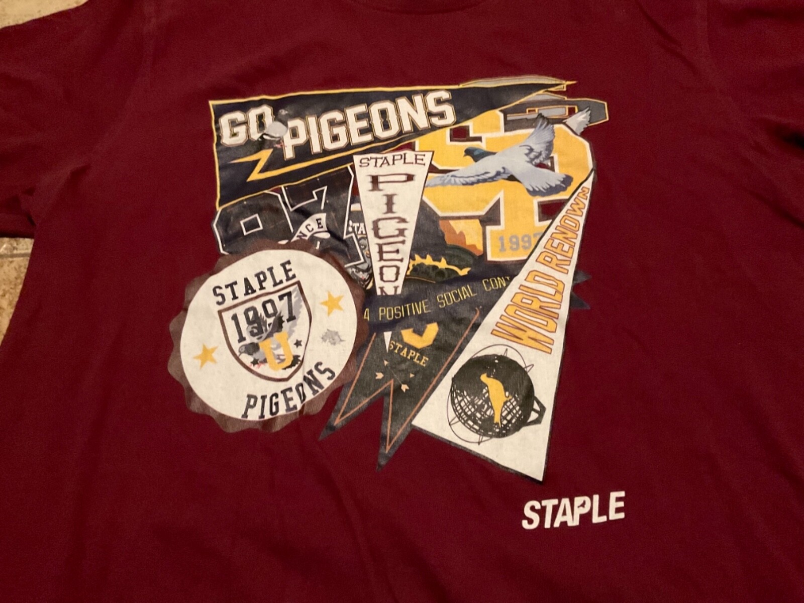STAPLE PIGEON 1997 VARSITY GRAPHIC T-SHIRT ( MENS LARGE) BURGUNDY PREOWNED gallery