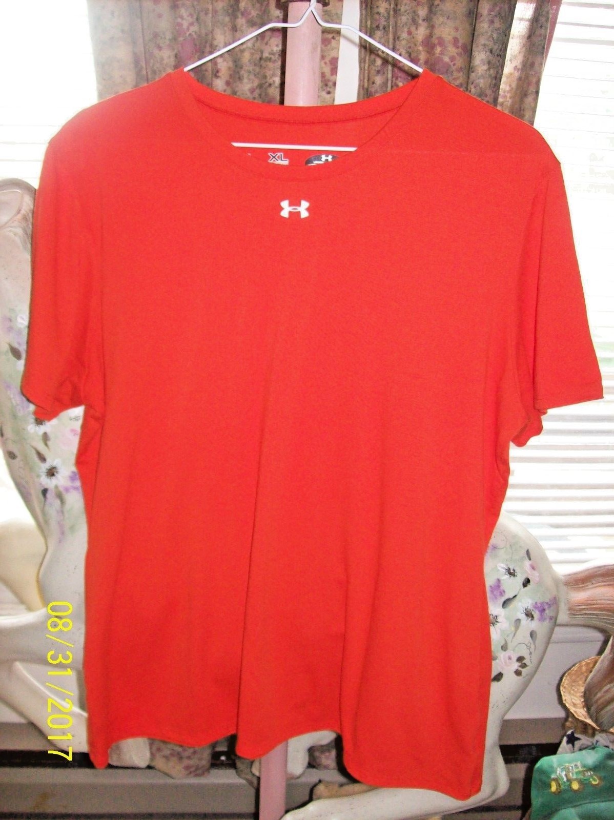 Under Armour "Semi - Fitted" Heat Gear T-Shirt gallery