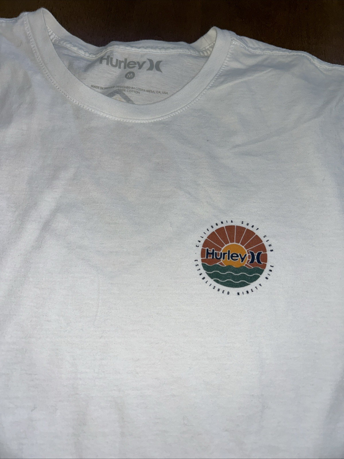 Hurley Men's M Regular White Crew Neck Short Sleeve Logo Graphic T-Shirt (a) gallery