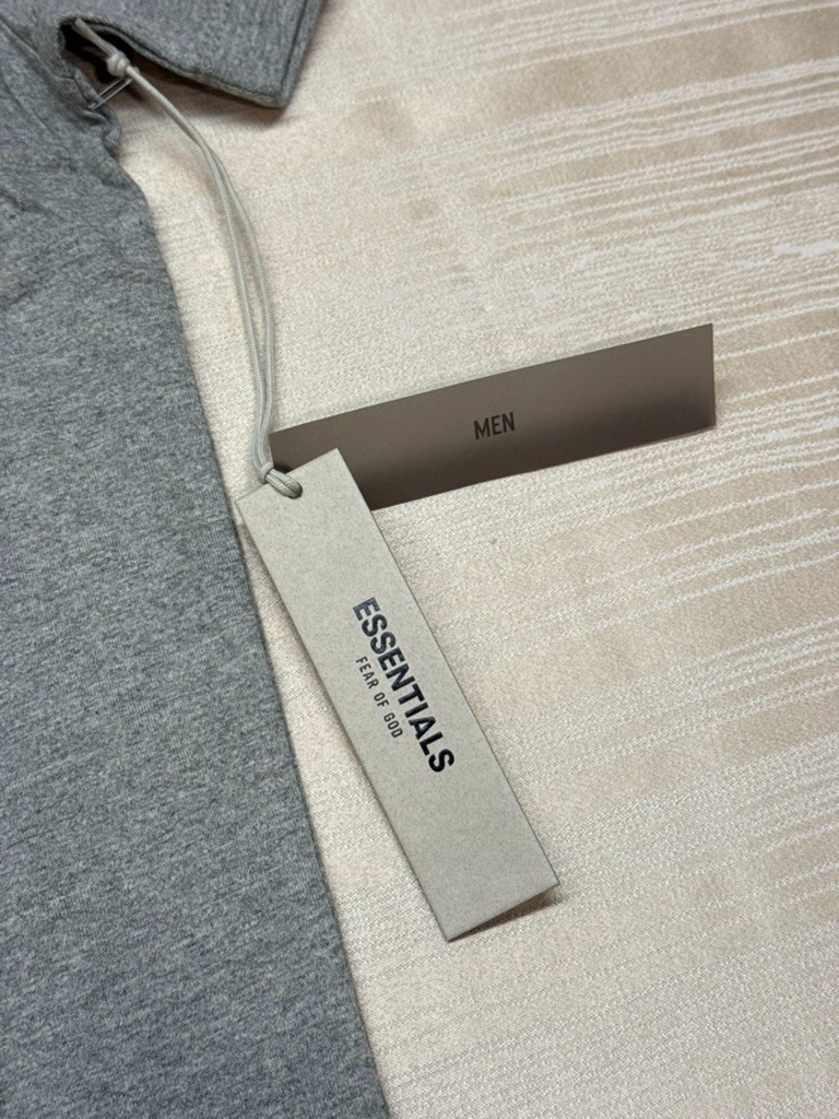 Fear of God Essentials Dark Oatmeal Gray T-Shirt SS22 100% Authentic gallery