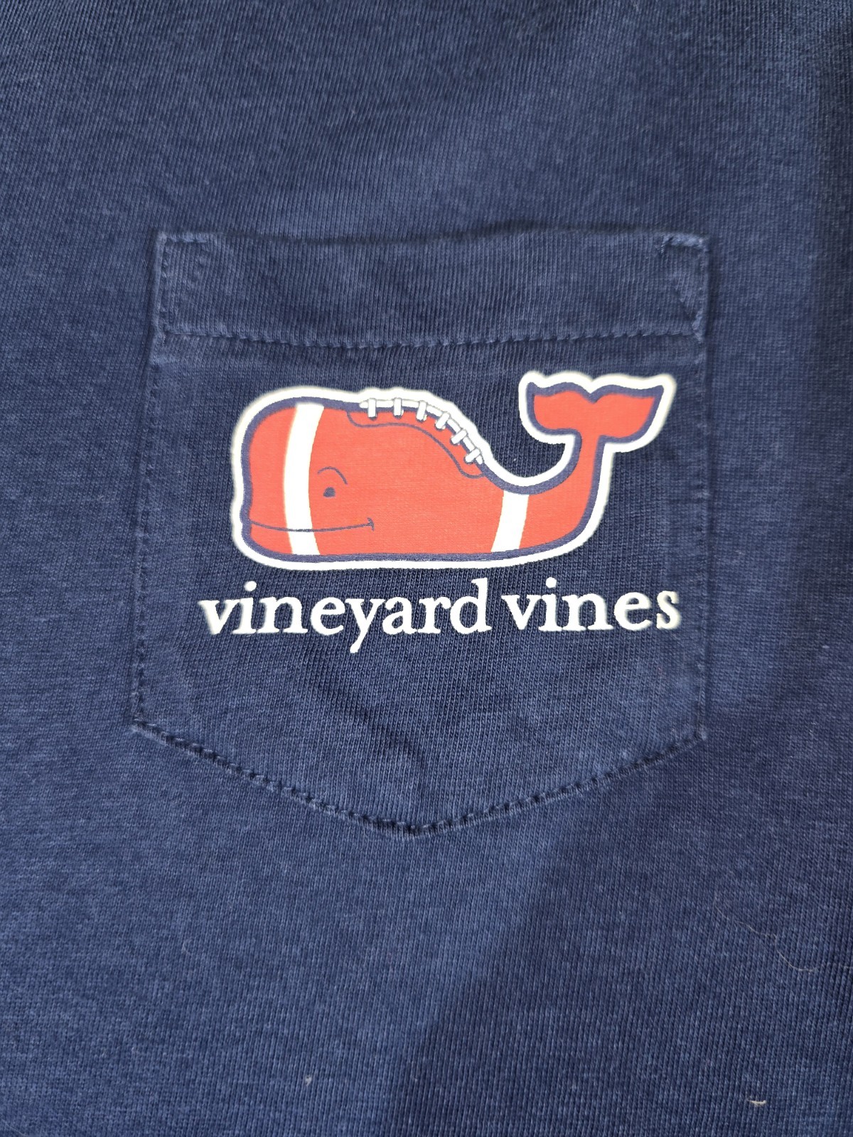 Vineyard Vines Football Whale Men’s Long-Sleeve Pocket T-Shirt Large Blue gallery