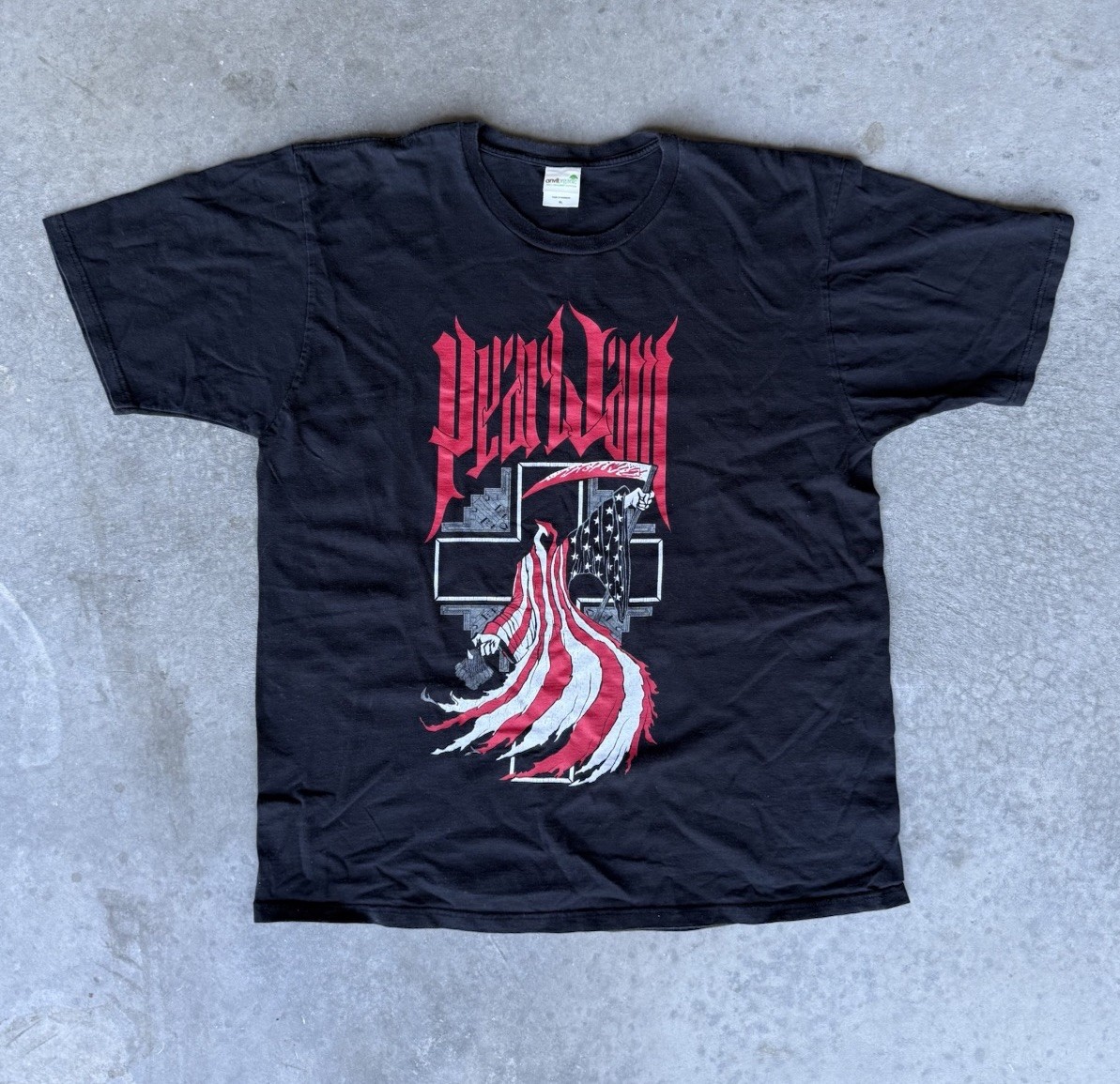 Y2K Pearl Jam Anvil Rock Tour Band Tee Shirt Mens XL American Flag Graphic 2008 gallery