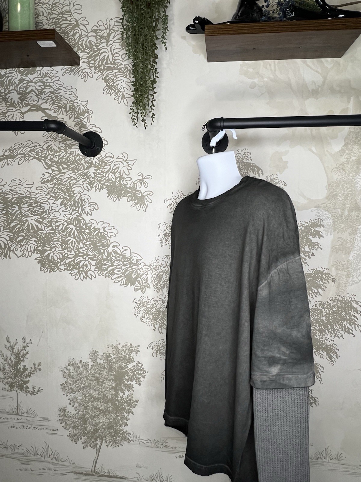YOUNGLA Rare! SAMPLE PROTO. Size M Long Sleeve YP8044 Brand New Black/Oil Wash gallery