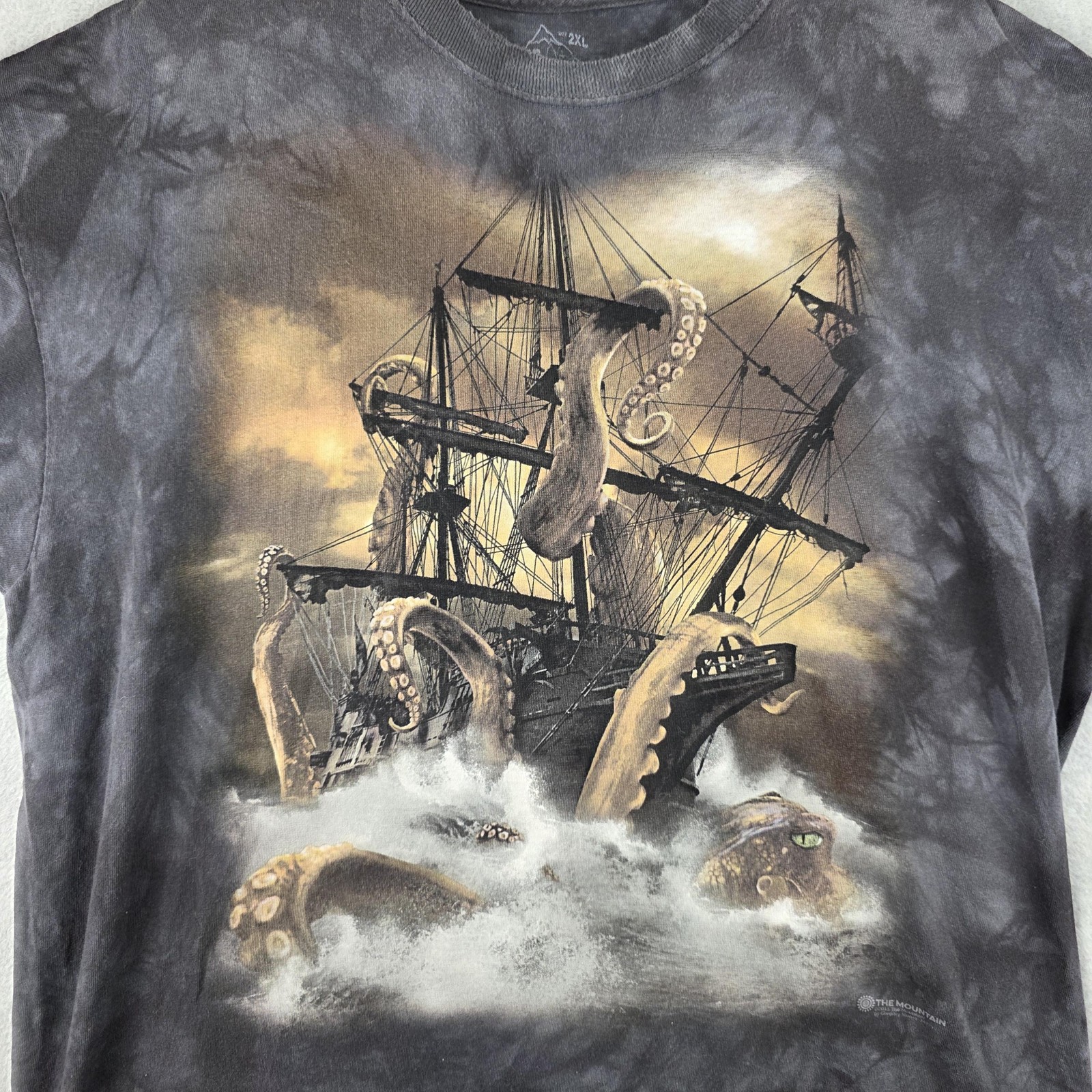 The Mountain Kraken T Shirt Mens 2XL Gray Nautical Pirate Ship Octopus Tee gallery