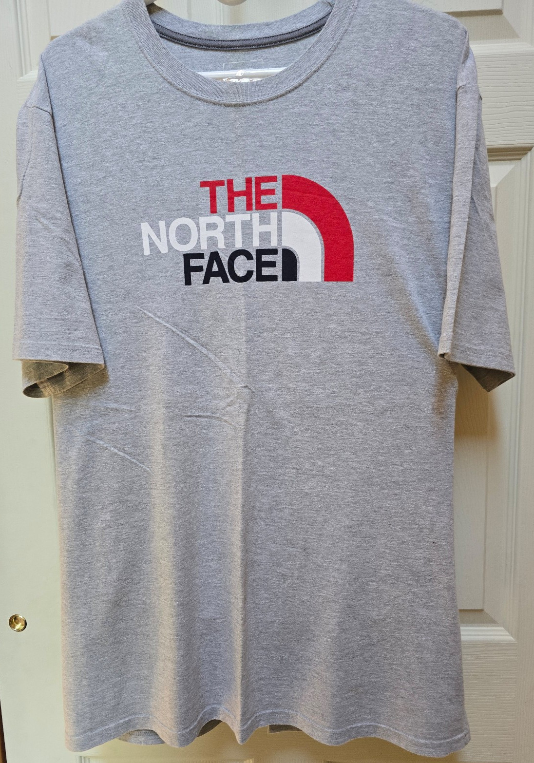 MENS SIZE XL, GREY, THE NORTH FACE T-SHIRT, COTTON/POLYSTER, PRE-OWNED gallery