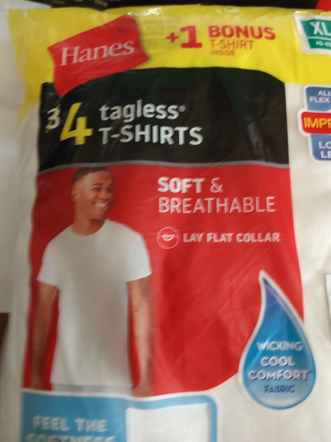 Hanes Men's Tagless Comfortsoft Crewneck TShirt-White, SIZE XL/XG, 46"-48" 4Pack gallery