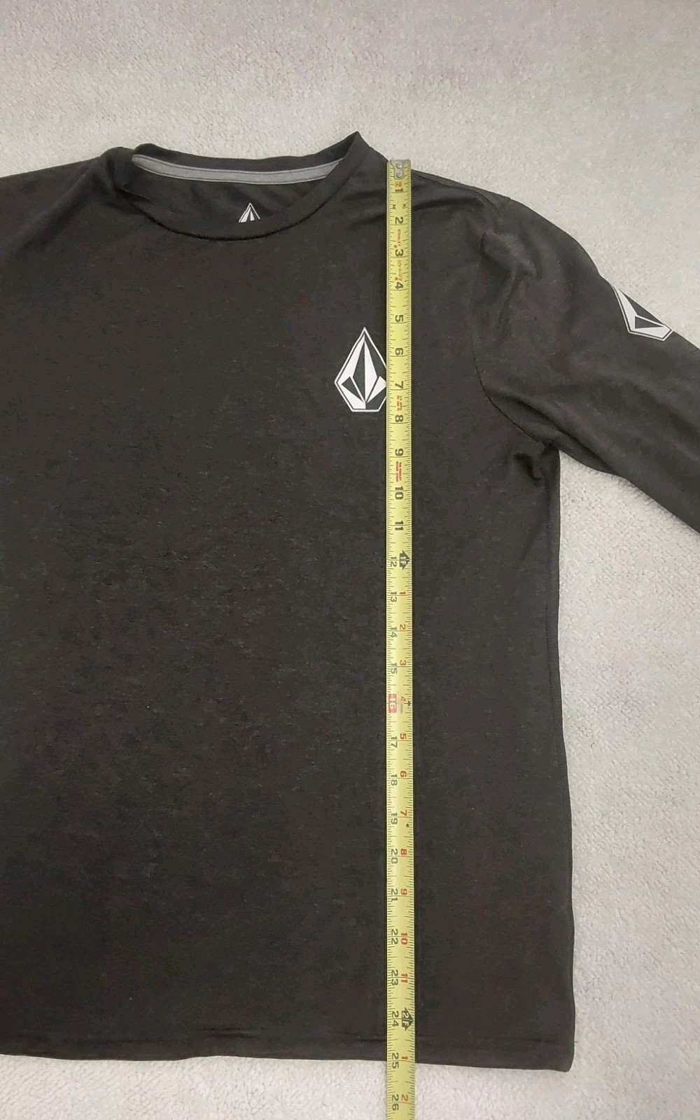 Volcom T-Shirt Men's Small Black Long Sleeve Anti-UV UPF 30+ Outdoor Beach Pool gallery