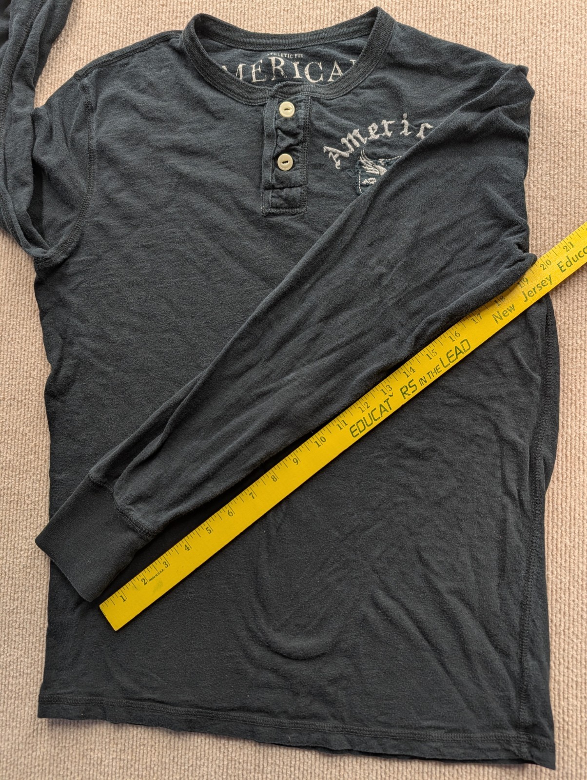 American Eagle Outfitters Men's Graphic Logo Henley T-Shirt Black S/P Athletic gallery