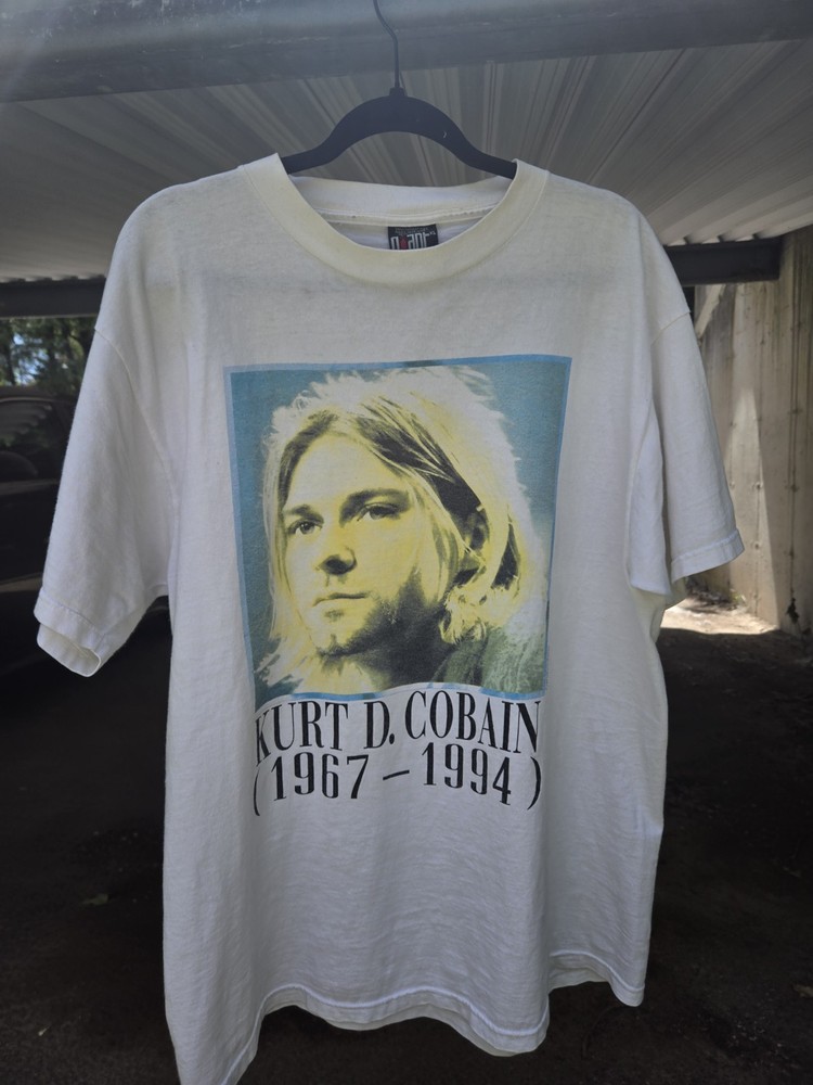 Kurt Cobain Nirvana Memorial Shirt Giant XL Vintage 90s