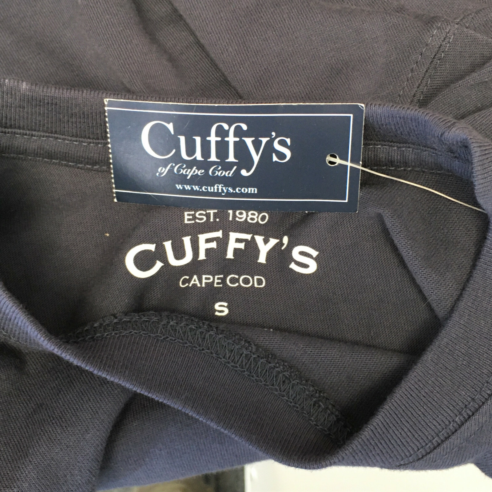 NWT Cuffy's of Cape Cod Massachusetts T-Shirt Small Navy Blue With Tags! gallery