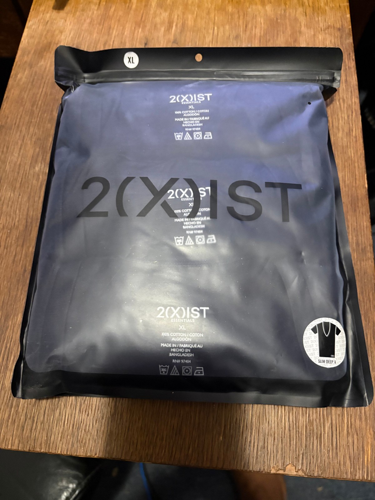 2 xist Men’s Deep V neck Tshirts 3pack Xlarge New in Package
