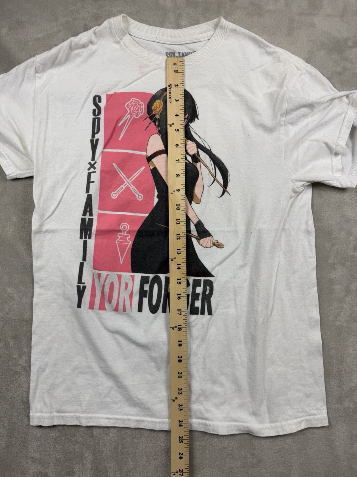 Spy x Family Yor Forger White T-Shirt Medium Anime Manga Adult gallery
