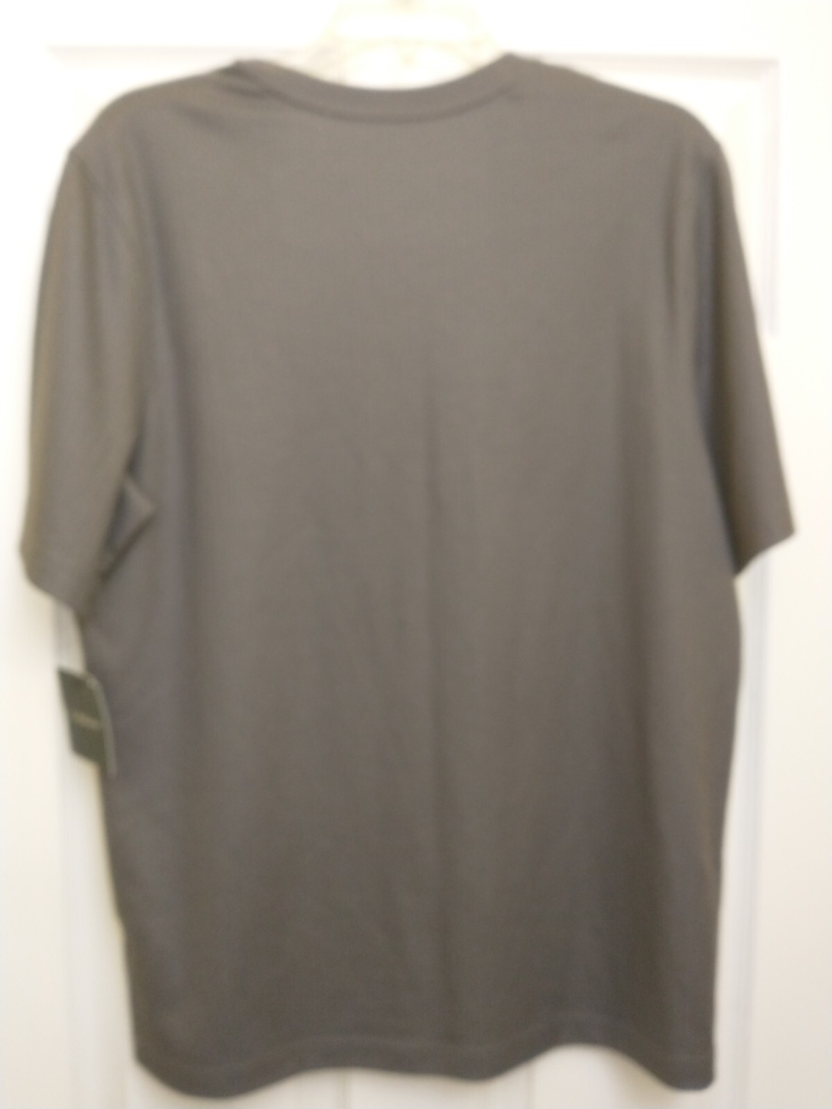 Croft & Barrow Easy Care V-Neck Shirt Men's Medium Gray Short Sleeve gallery