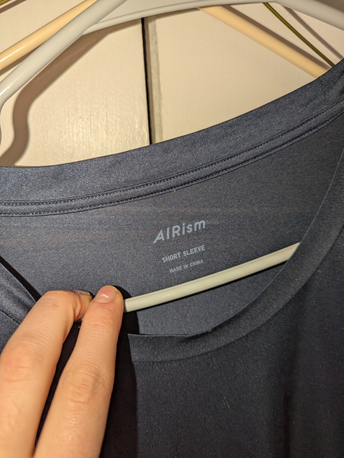 Uniqlo Airism T Shirt Mens Size XL Navy Blue Thin Lightweight Short Sleeve gallery