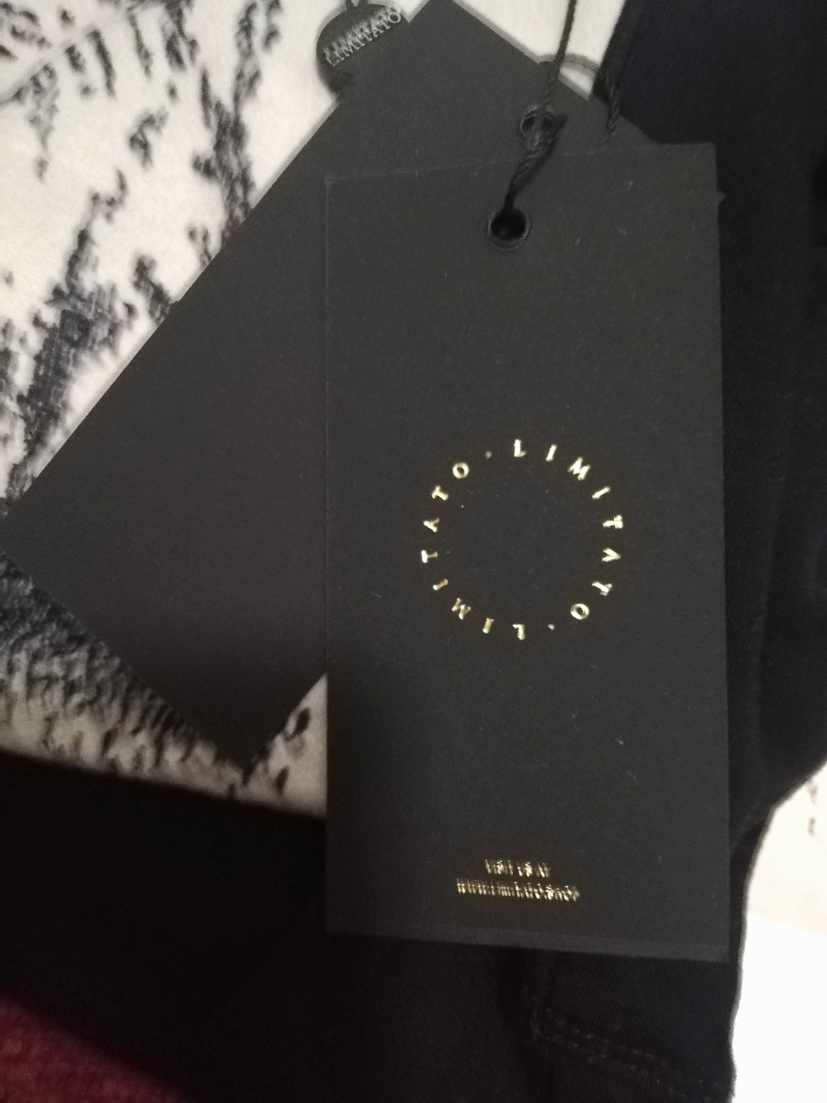 LIMITATO Einstein Tongue premium art fashion T shirt in presentation box/unworn! gallery