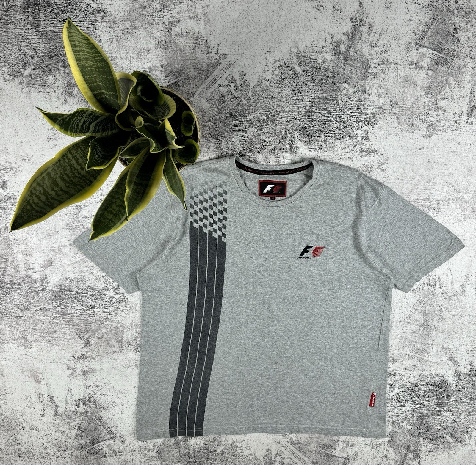 Vintage Formula 1 Mercedes Bmw Mclaren Grand Prix Racing Big Logo T Shirt Tee gallery