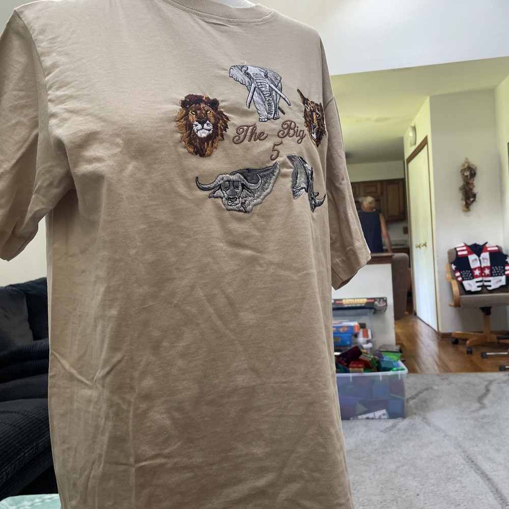 Airborne Light Brown The Big Five Embroidered Animal T Shirt Size Large NWT