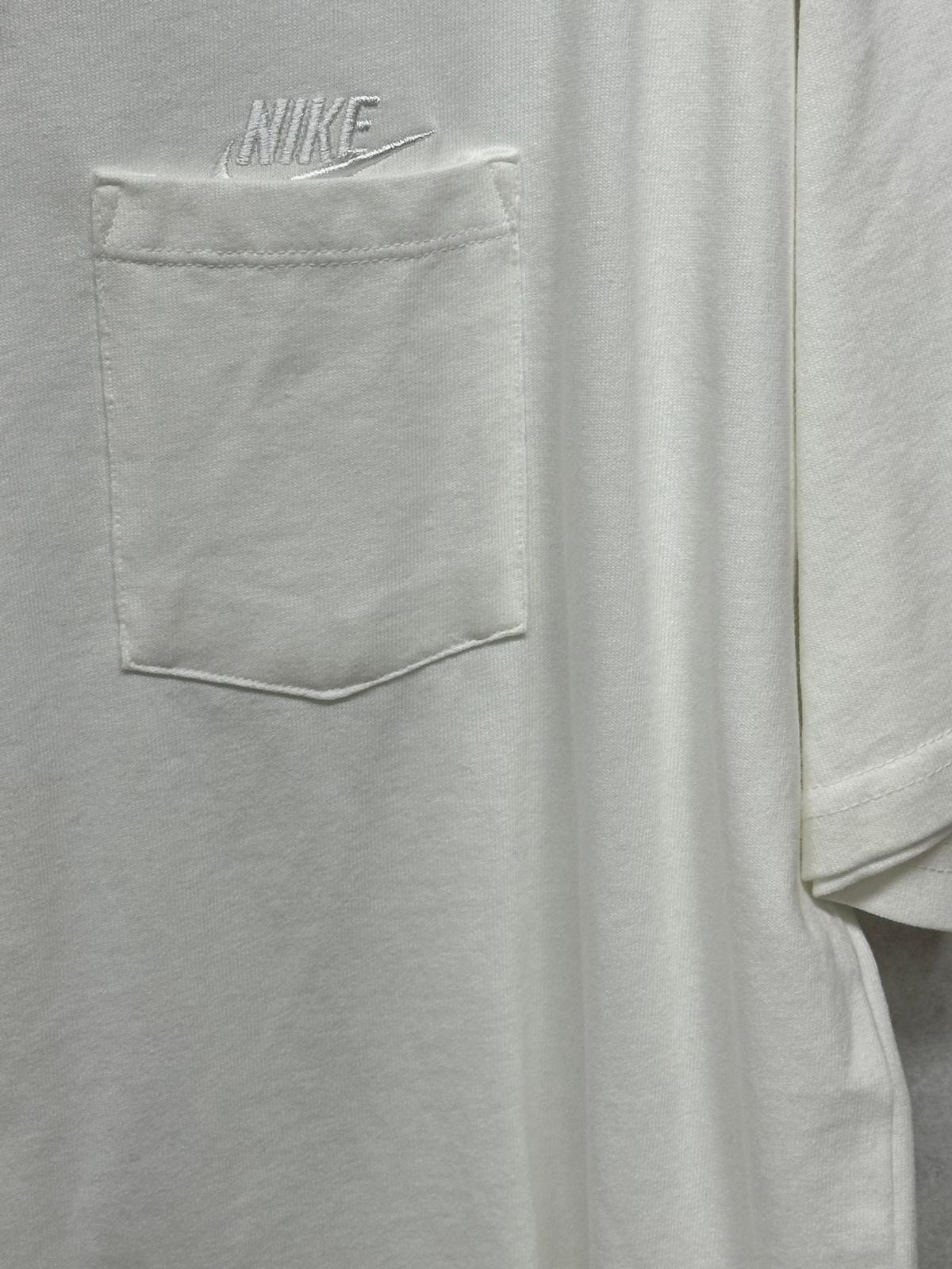 Nike Sportswear Premium Essentials Pocket Tee Shirt Mens Large White Minimalist gallery