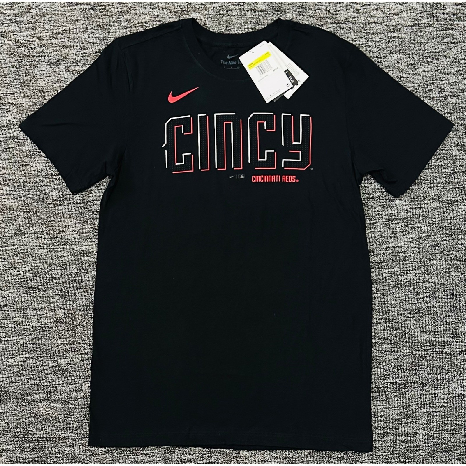 Nike Cincinnati Reds MLB India 6 Mens Small Black City Connect Cincy Shirt NWT gallery