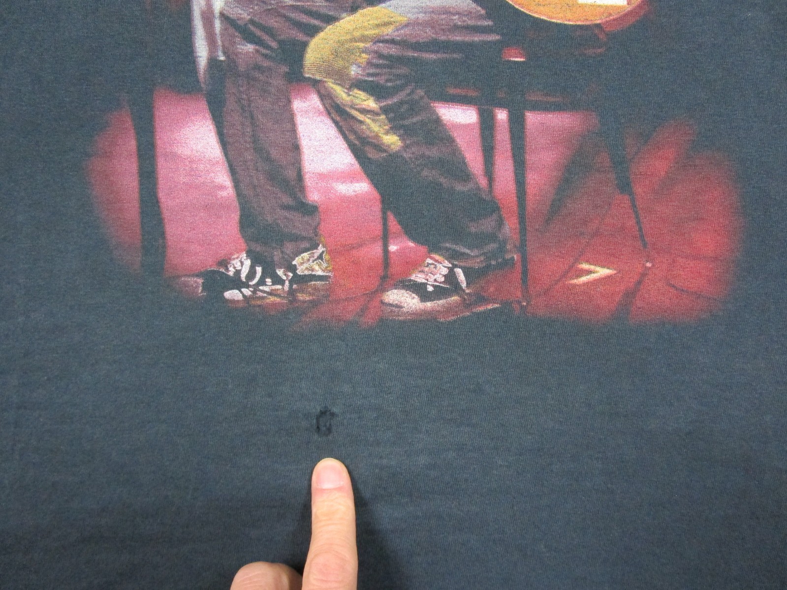 Vintage Kurt Cobain Nirvana MTV Unplugged T Shirt (L) 90s Y2K Distressed Band gallery