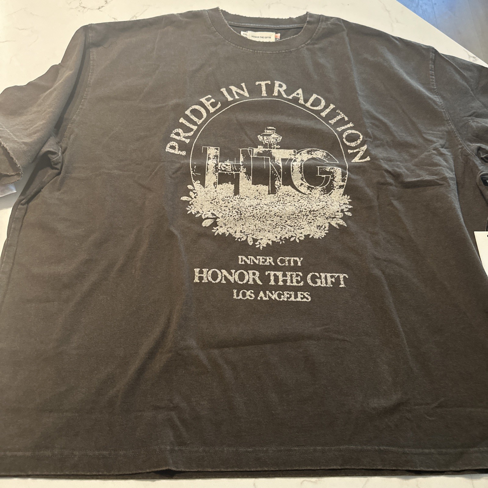Honor the Gift – $69 Retail XXL