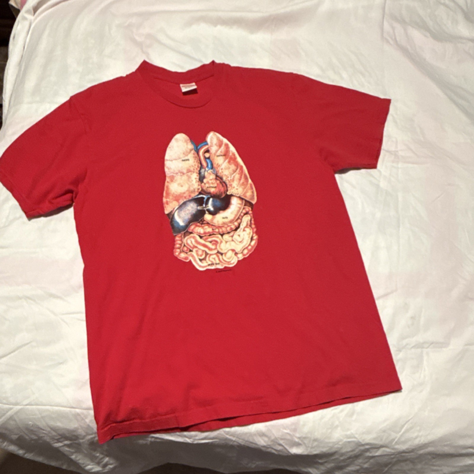 Supreme Guts T-Shirt in red from the Fall/Winter 2018 collection. gallery