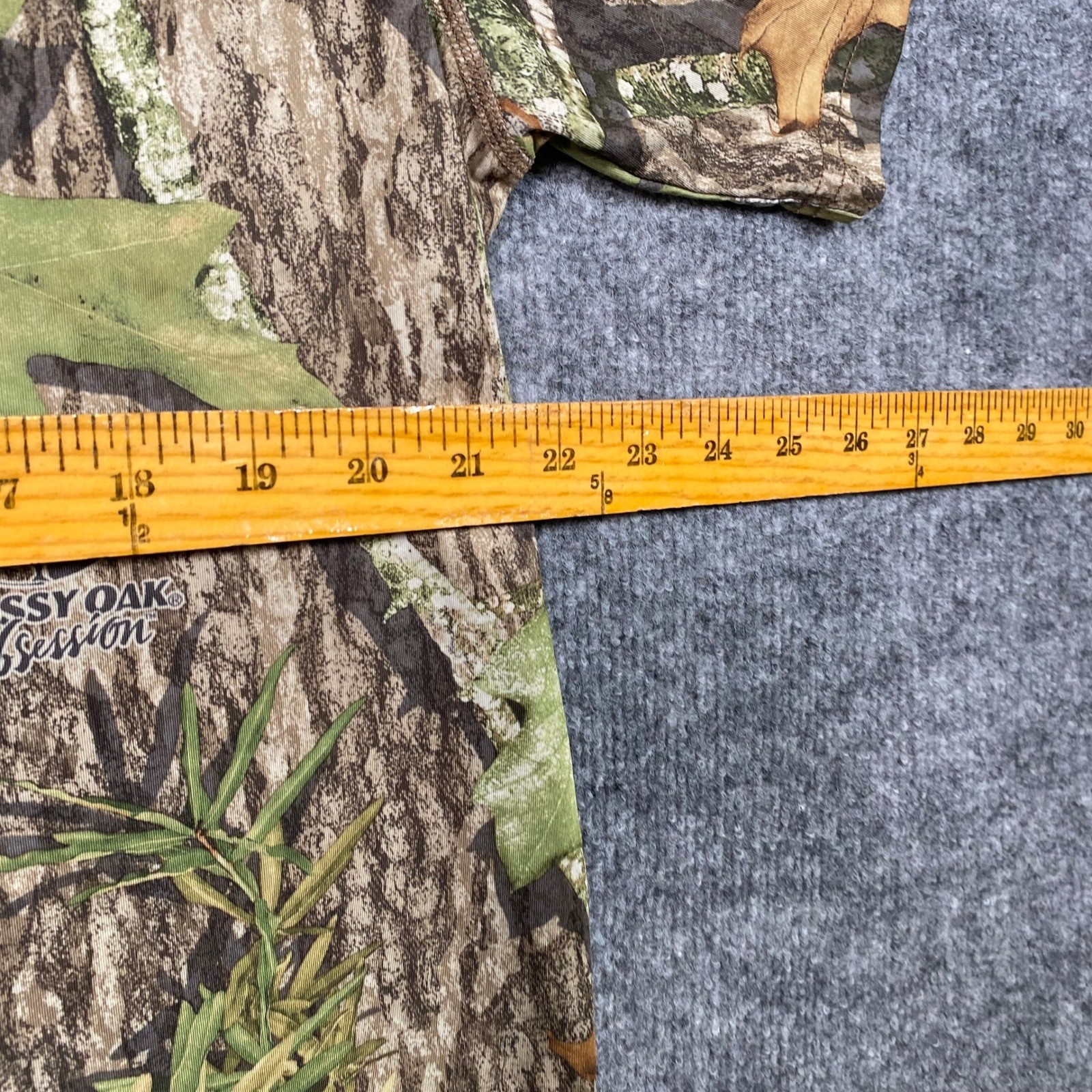 MidwayUSA Ambush Mens Medium Mossy Oak Obsession Camo Performance T-Shirt Raglan gallery