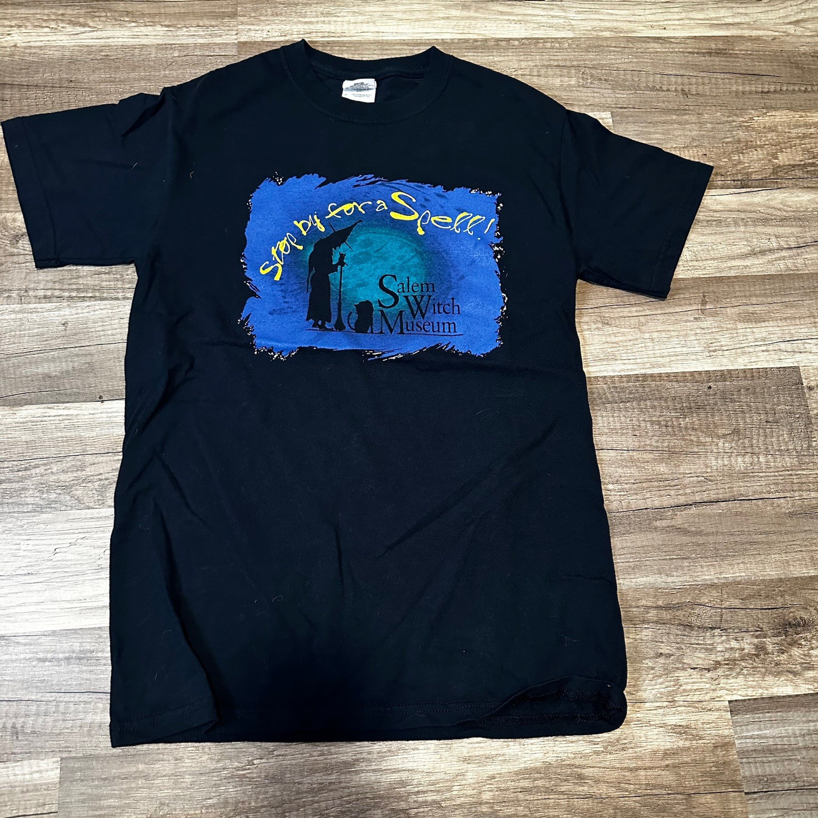 Men’s Small Salem Witch Museum T Shirt “Stop By For A Spell” Halloween Tee Black