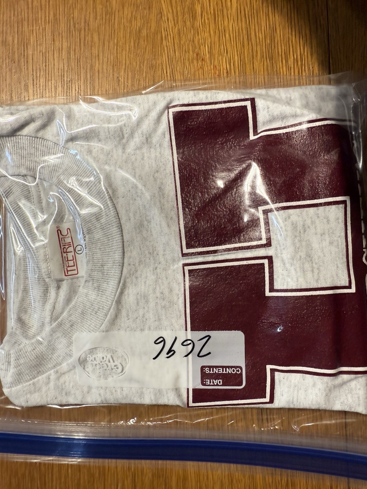 Hershey’s T-Shirt Large Gray Varsity H Vintage 90s USA Made 50/50 Charity Promo gallery